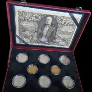 Kolekce rakouské korunové měny včetně zlatých 10 korun 1911 a 1908 jubilejní.